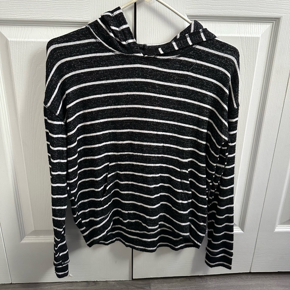 Stripped Pull Over Long Sleeve